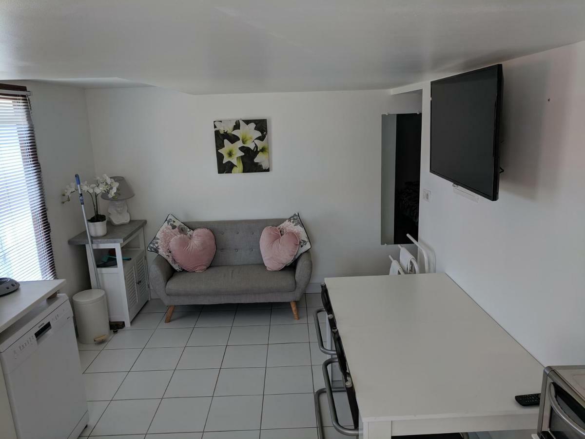 2 Person Apartment อัสแก็ง ภายนอก รูปภาพ